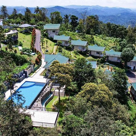 Hotel Aveda Munnar Mountains And Mist Exterior foto