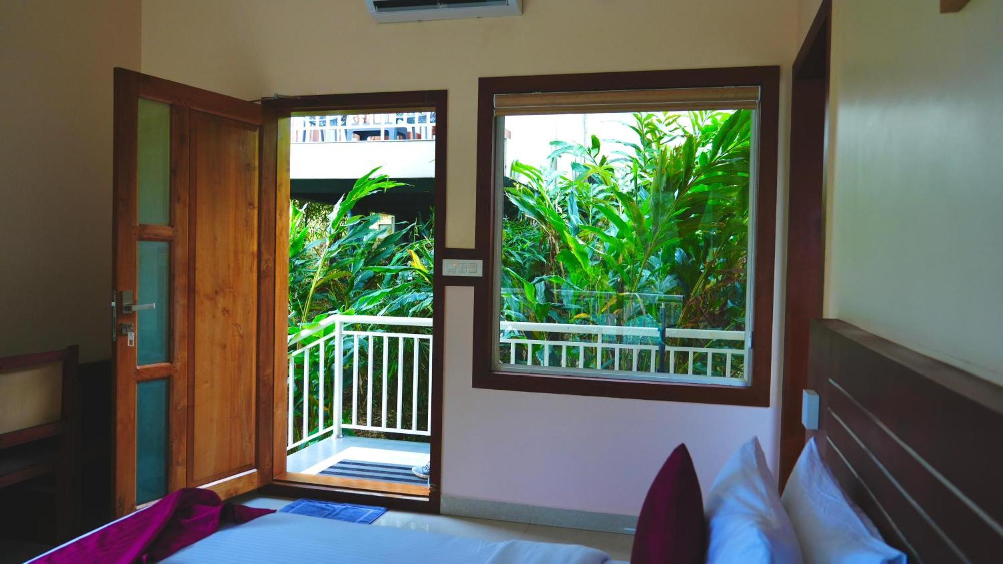 Hotel Aveda Munnar Mountains And Mist Exterior foto