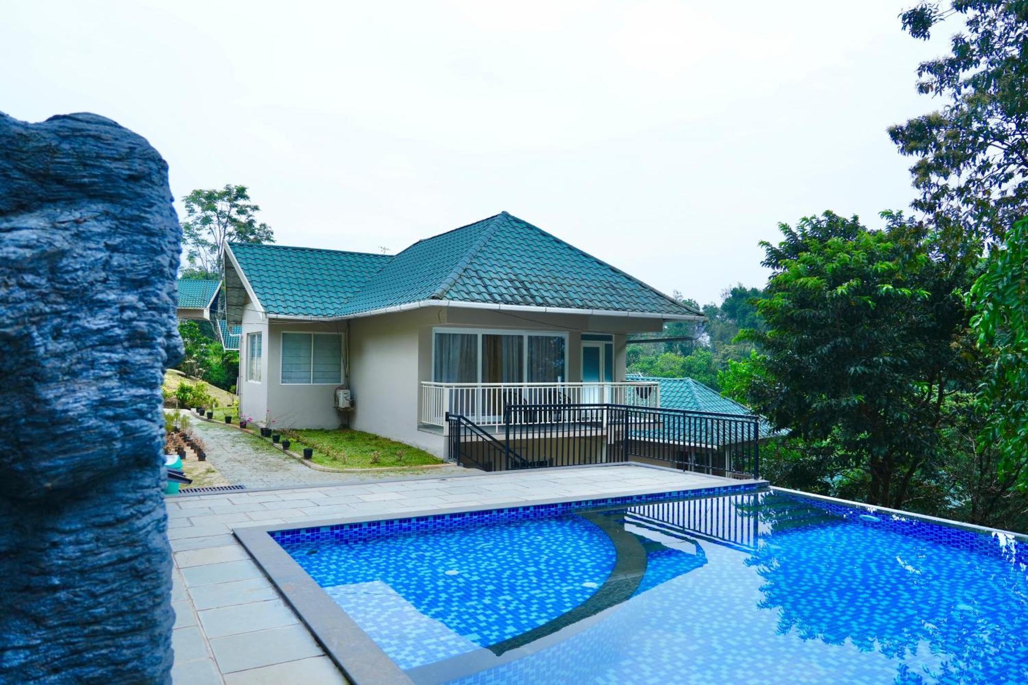 Hotel Aveda Munnar Mountains And Mist Exterior foto