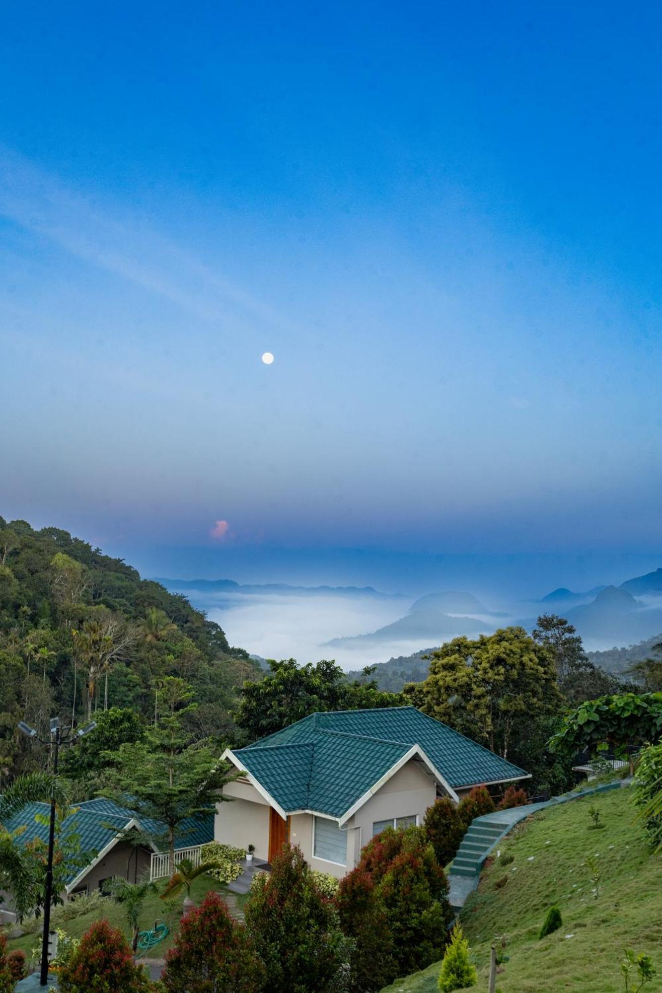 Hotel Aveda Munnar Mountains And Mist Exterior foto