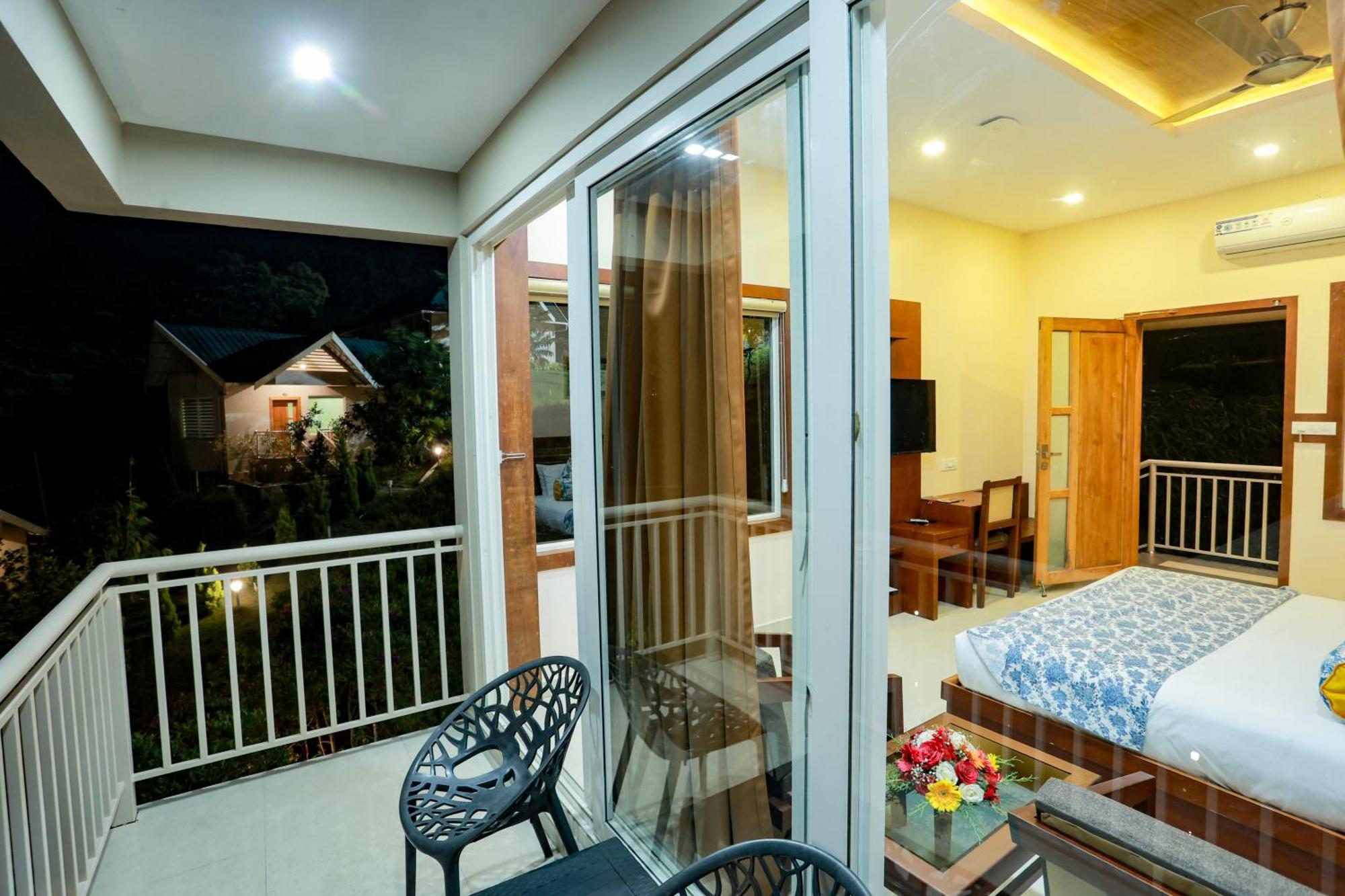 Hotel Aveda Munnar Mountains And Mist Exterior foto