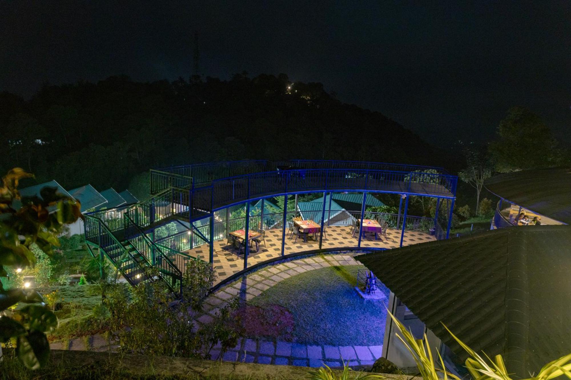 Hotel Aveda Munnar Mountains And Mist Exterior foto