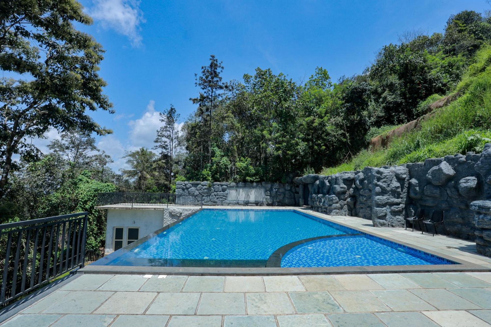 Hotel Aveda Munnar Mountains And Mist Exterior foto